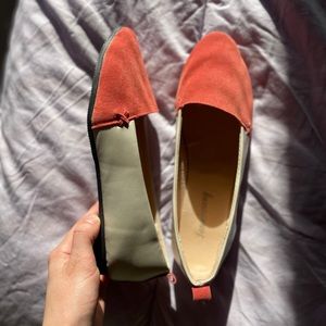 Two-toned Loafer Faux Suede Ballet Flats by Lanselixiang